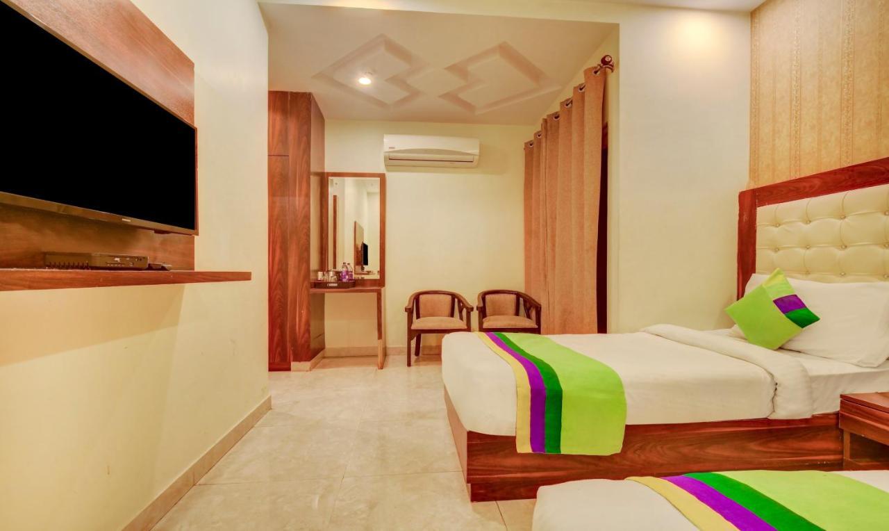 Treebo G K Residency Near Dehradun Railway Station Hotel Exterior foto