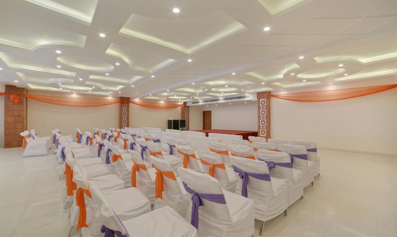 Treebo G K Residency Near Dehradun Railway Station Hotel Exterior foto